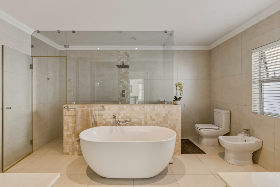 4 Bedroom Property for Sale in Croydon Vineyard Estate Western Cape